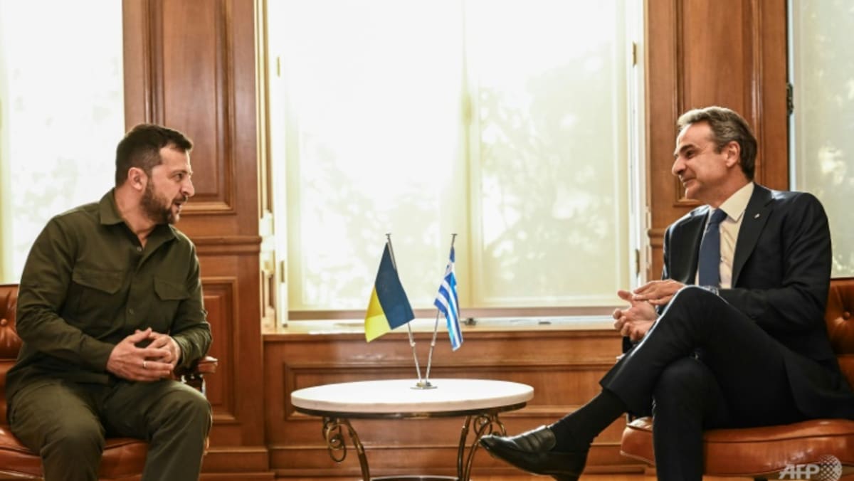 Greece offers F-16 training, reconstruction help as Zelensky visits