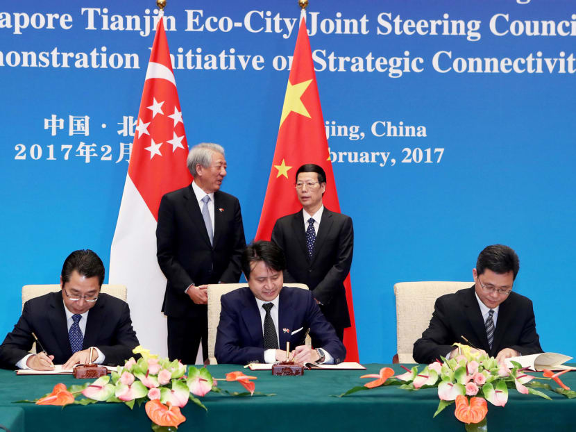 Leaders of Singapore and China signing the MOU between China's State Intellectual Property Office, Singapore's Intellectual Property Office of Singapore and the People’s Government of Guangdong Province on the establishment of  a framework agreement on Tripartite Cooperation for facilitating the Intellectual Reform pilot programme in Sino-Singapore Guangzhou Knowledge City. Photo: MCI