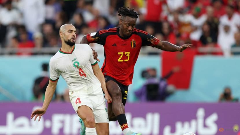 Morocco switch goalkeepers before kick off v Belgium Morocco switch goalkeepers before kick off v Belgium