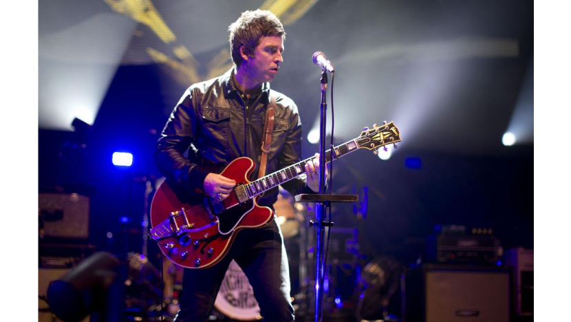 Noel Gallagher gets Teenage Cancer Trust award - 8days Noel Gallagher gets Teenage Cancer Trust award - 8days