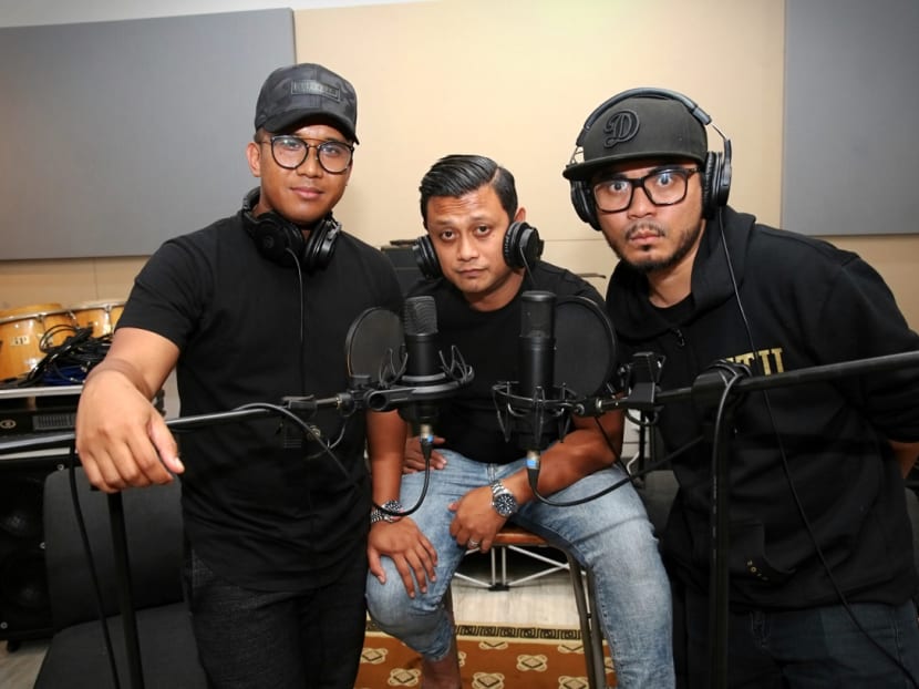 (From left) Mr Dzar Ismail, 34, Mr Raja Razie, 38, and Mr Dyn Noorahim, 38, the people behind the local podcast Okletsgo.