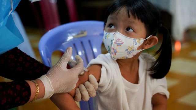 柬埔寨开始为三至四岁孩童接种疫苗 对抗奥密克戎