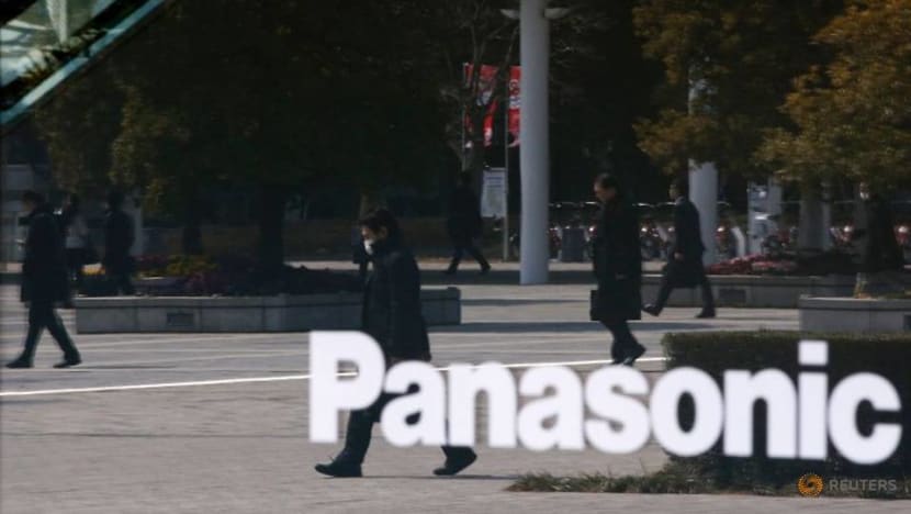 Toyota-Panasonic venture to build lithium-ion batteries for hybrids in Japan Toyota-Panasonic venture to build lithium-ion batteries for hybrids in Japan