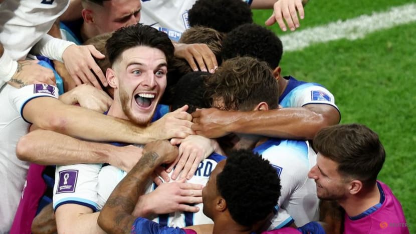 England roar into last 16 as Rashford scores twice in 3-0 Wales rout