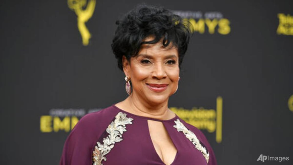bill-cosby-s-tv-wife-phylicia-rashad-draws-critics-and-dismissal-calls-for-defending-him