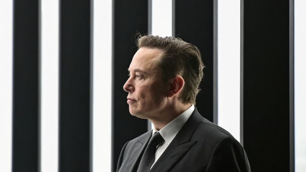 Exclusive-Musk, Apollo no longer in talks to finance Twitter deal -source - Channel News Asia (Picture 2)