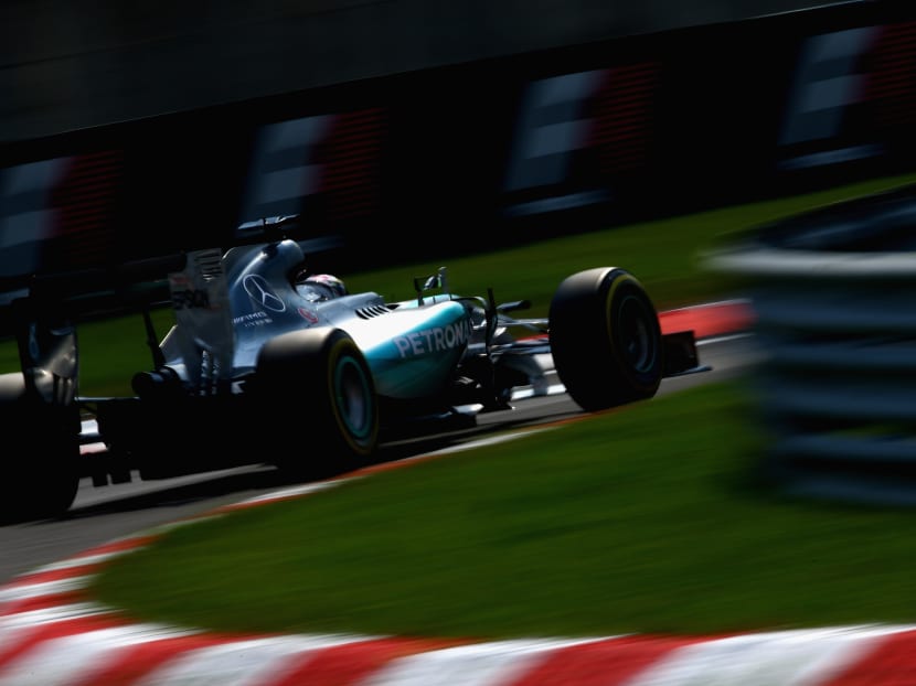 Lewis Hamilton of Great Britain and Mercedes GP drives during qualifying for the Formula One Grand Prix of Hungary at Hungaroring on July 25, 2015 in Budapest, Hungary.  Photo: Getty Images