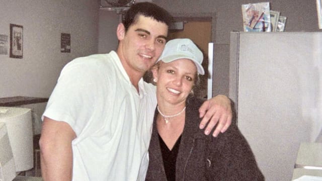 持刀硬闯Britney Spears婚礼入狱　前夫否认4项指控