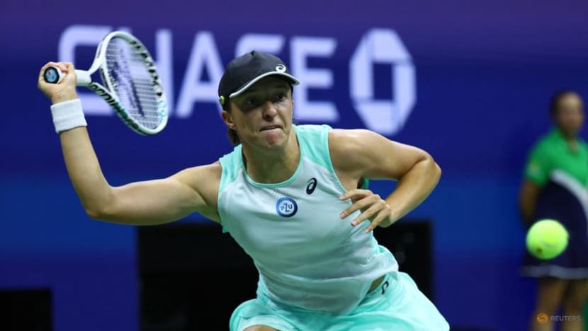 Swiatek survives Sabalenka to set up US final with Jabeaur Swiatek survives Sabalenka to set up US final with Jabeaur