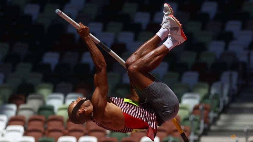 Olympics-Athletics-Canada's Warner extends decathlon lead ...