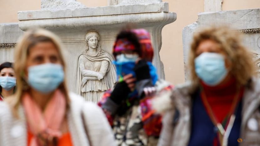 Italy set to tighten COVID-19 curbs to rein in infections Italy set to tighten COVID-19 curbs to rein in infections