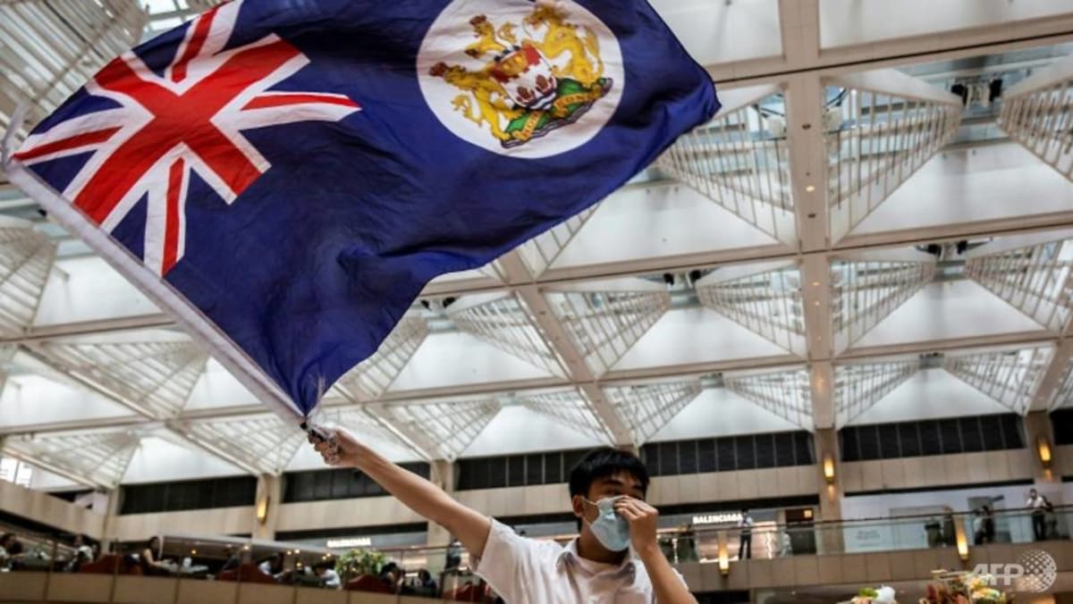 Inggris mempertimbangkan untuk memecat hakim Inggris dari pengadilan Hong Kong
