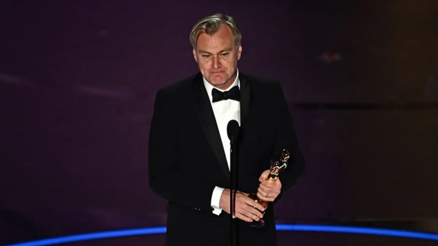 Christopher Nolan终于拿下“最佳导演”　Oppenheimer夺“最佳影片”