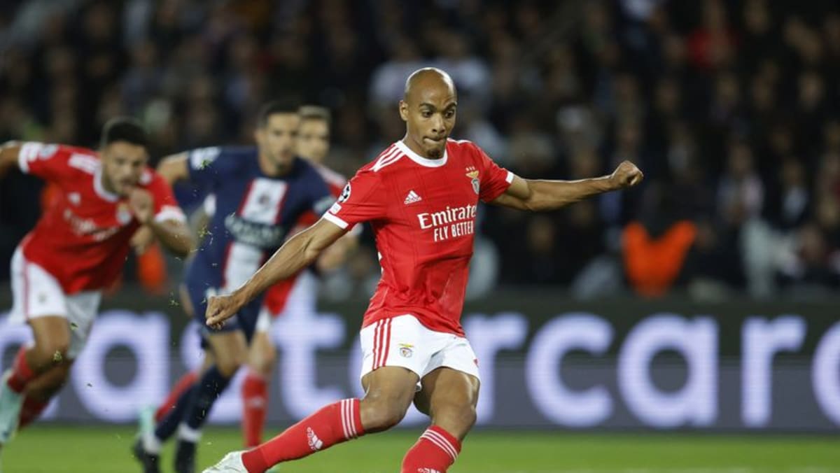 Mbappe mencetak gol untuk PSG saat Benfica bermain imbang 1-1
