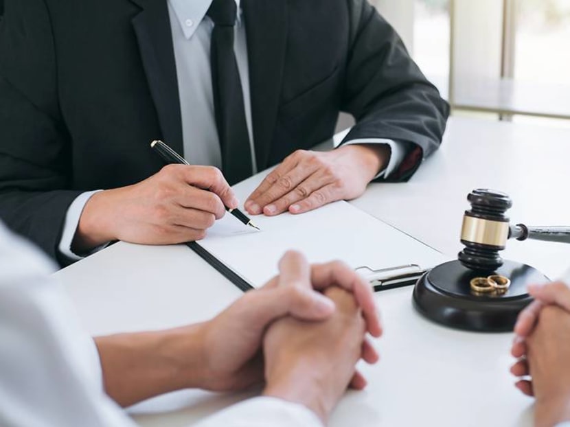 Commentary: Why shouldn’t stay-home dads who sacrificed career prospects get alimony? Commentary: Why shouldn’t stay-home dads who sacrificed career prospects get alimony?