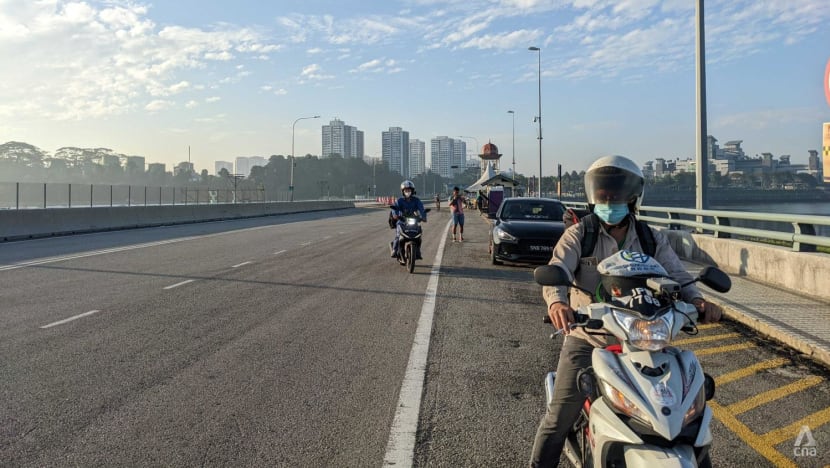 Driving from Singapore to JB: Hassle-free and no vaccination checks, but Touch 'n Go cards sold out