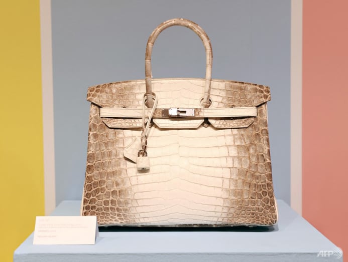 Buying second-hand luxury goods? Fakes are rampant, so buyer