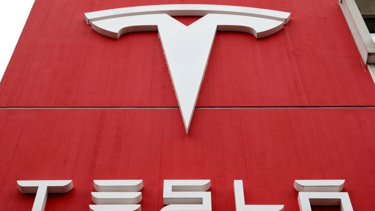 JPMorgan menggugat Tesla sebesar US $ 162 juta terkait dengan waran