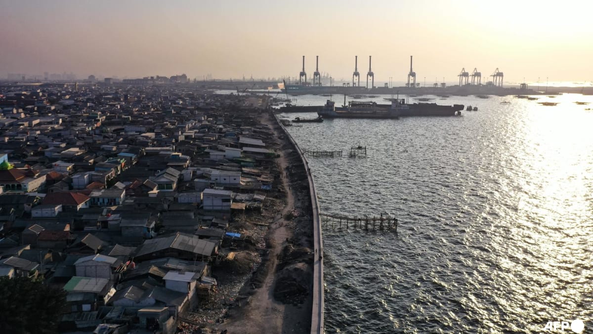 Two dead, at least 22 missing after Indonesia boat capsizes Two dead, at least 22 missing after Indonesia boat capsizes