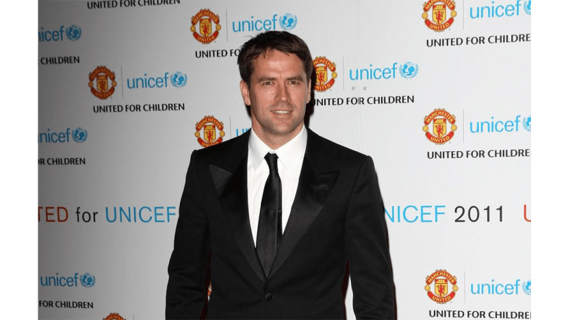 Michael Owen scolded by the Queen for taking his hat off Michael Owen scolded by the Queen for taking his hat off