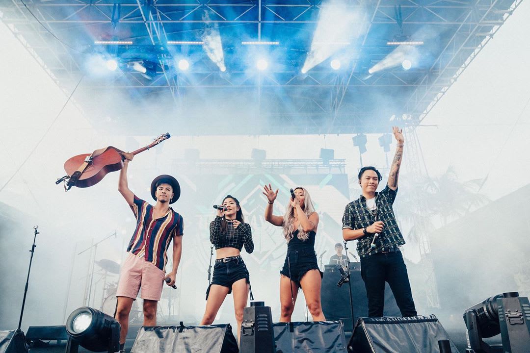 The Sam Willows Are Taking A Break: "I Wish I Had More Drama For You But We're All Still Good Friends" The Sam Willows Are Taking A Break: "I Wish I Had More Drama For You But We're All Still Good Friends"