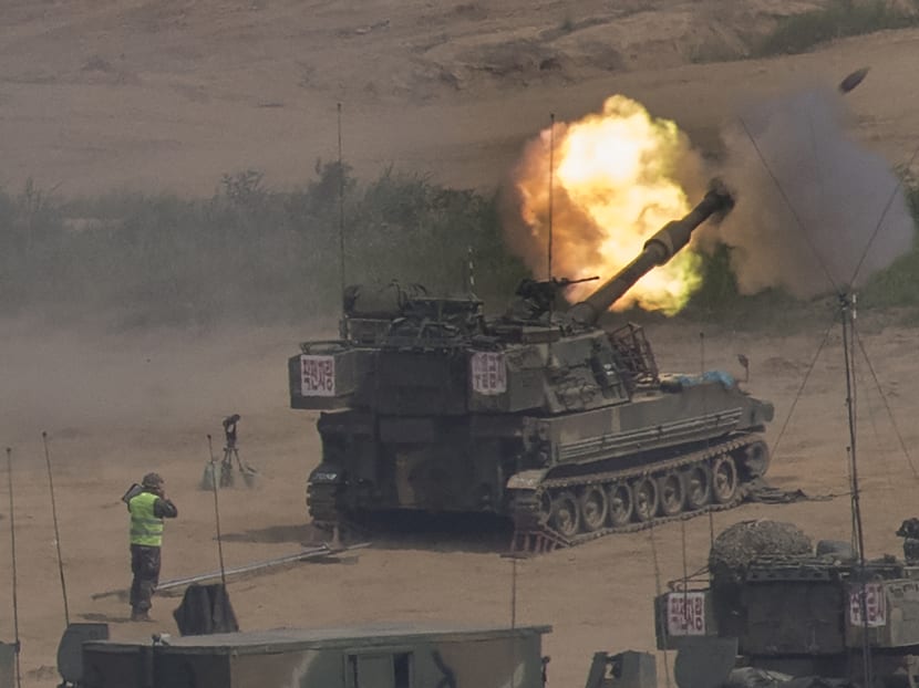 A South Korean army's K-55 self-propelled howitzer firing during the annual exercise in Paju, near the border with North Korea, South Korea on May 22, 2017. Photo: Yonhap via AP