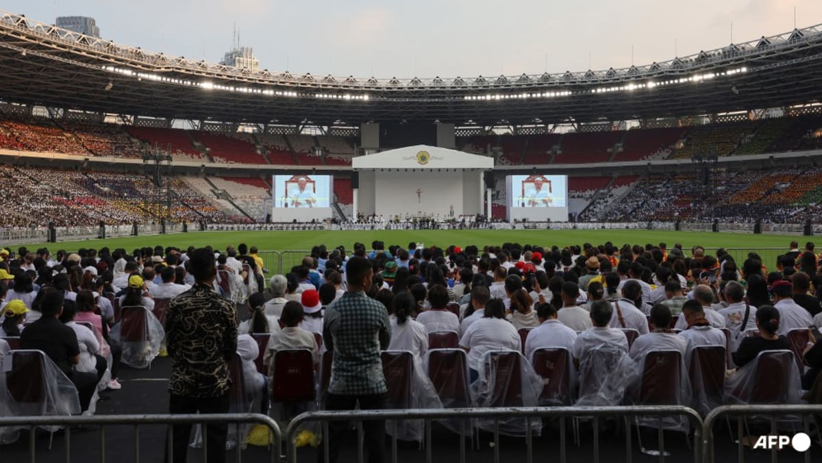 Pope Francis appeals for religious unity at stadium mass in Indonesia Pope Francis appeals for religious unity at stadium mass in Indonesia
