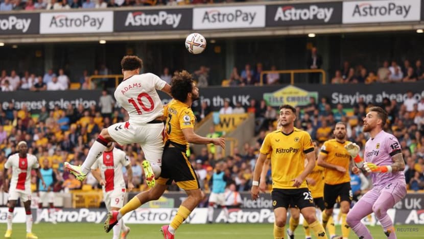 Podence gives Wolves first win with victory over Southampton Podence gives Wolves first win with victory over Southampton