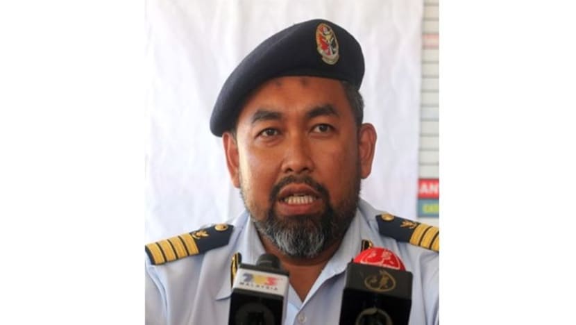 2 mayat dipercayai kru kapal korek pasir dekat Muar, ditemui di perairan Indonesia