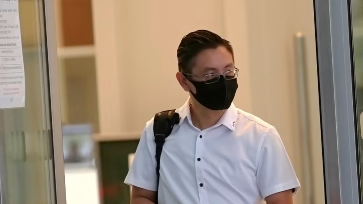 Mantan karyawan SMRT dipenjara karena menerima suap lebih dari S.000 dari direktur perusahaan