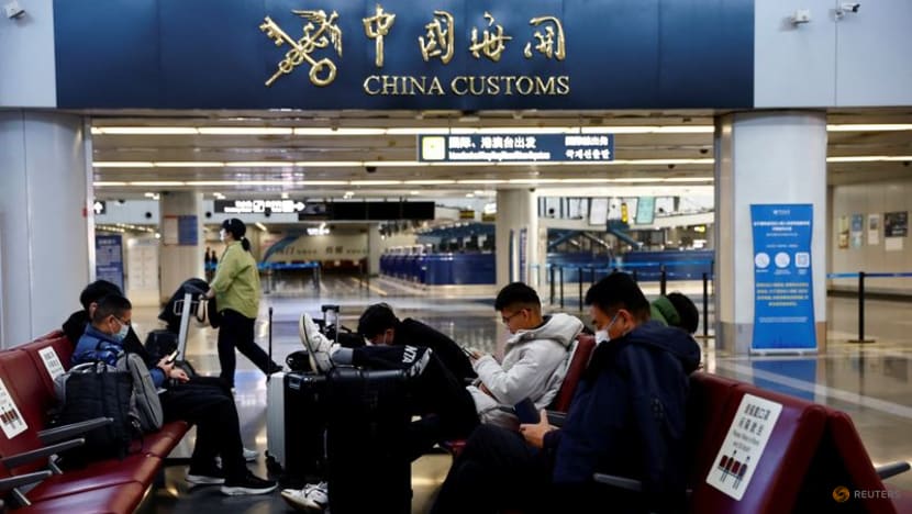 US weighs new COVID-19 rules for travellers from China, US officials say US weighs new COVID-19 rules for travellers from China, US officials say
