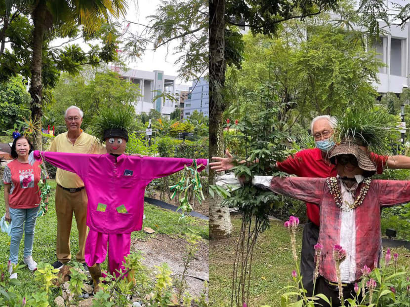 Mr Goh Chok Tong and his wife posing for a picture with a scarecrow at Hort Park on May 2, 2022 (left), after he noticed that the scarecrow had a change in attire from the one in January 2022 (right).