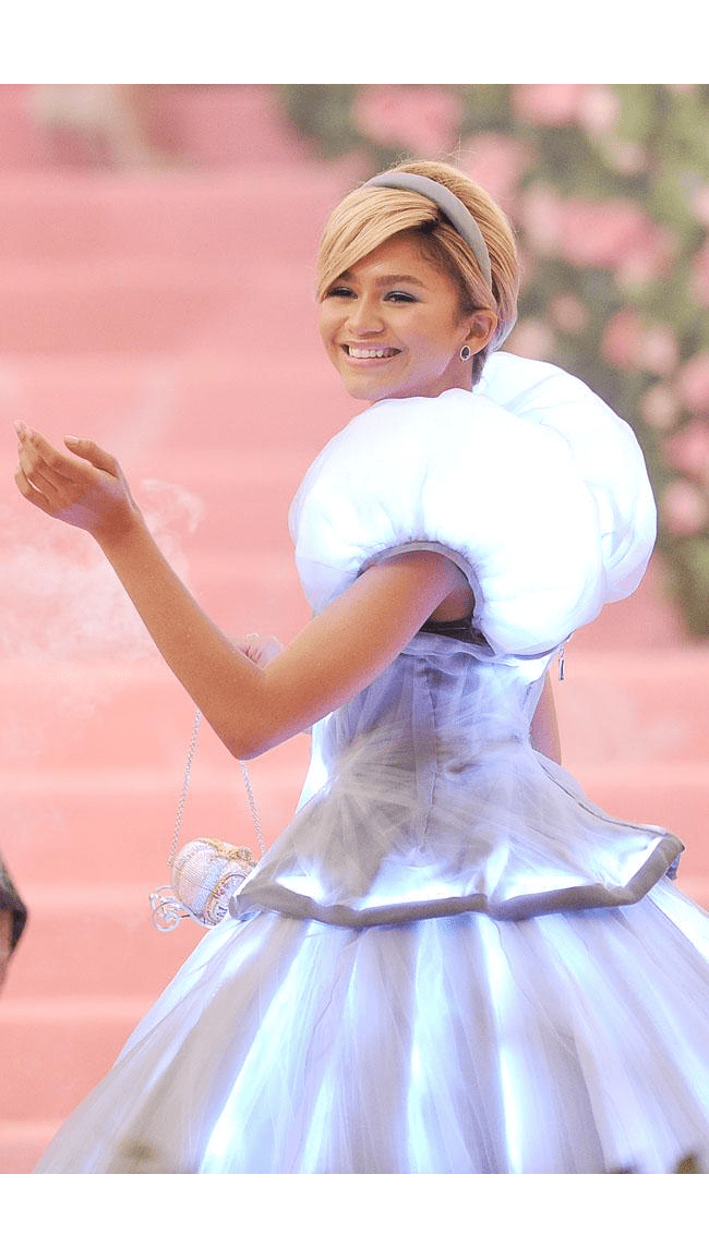 The most iconic red carpet looks of the decade 8 Days