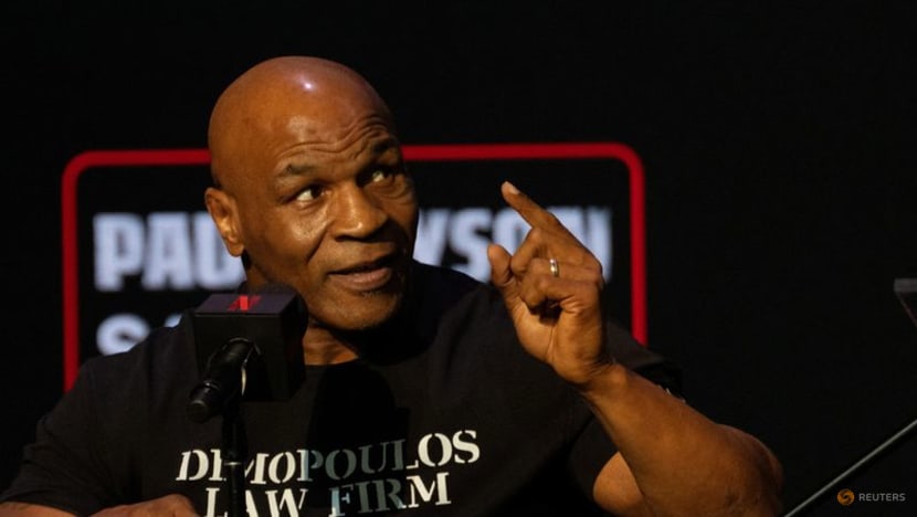 Mike tyson jake paul central time