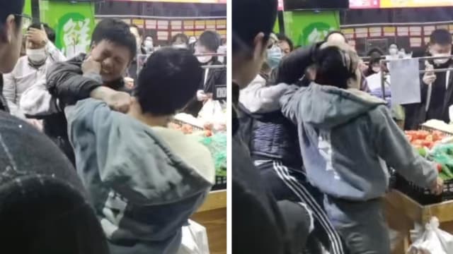 上海分区封控 民众超市抢菜大打出手