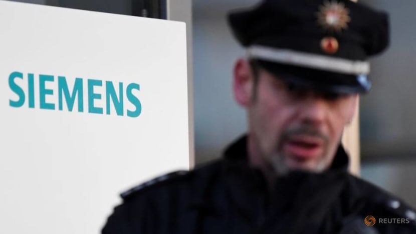 Siemens, Carlyle near US$2.4 billion deal over Flender business: Bloomberg Siemens, Carlyle near US$2.4 billion deal over Flender business: Bloomberg
