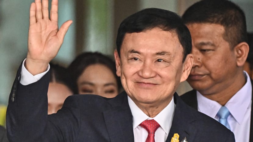 Raja Thailand kurangkan hukuman penjara Thaksin daripada 8 tahun kepada setahun