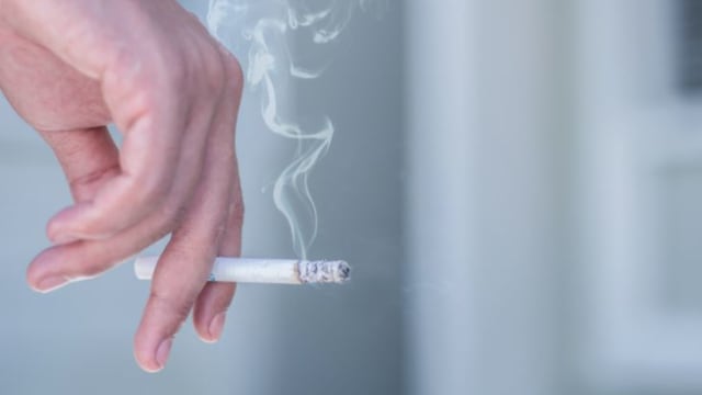 即日起政府将调高烟草消费税15%