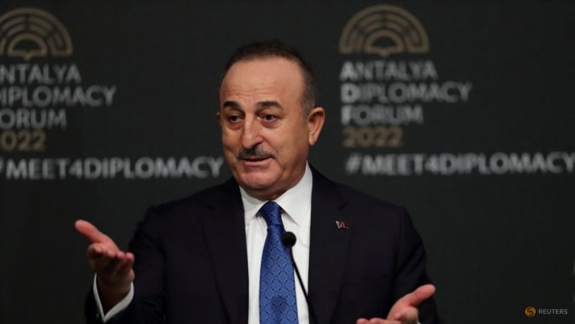 Turkish, Armenian foreign ministers meet amid efforts to mend ties Turkish, Armenian foreign ministers meet amid efforts to mend ties