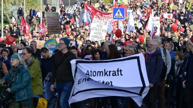抗议能源价格和生活成本上升 德国六城市爆发游行