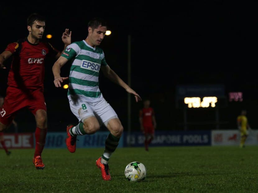 Daniel Bennett (right) in action for Geylang International in the S.League this season. Photo: S.League