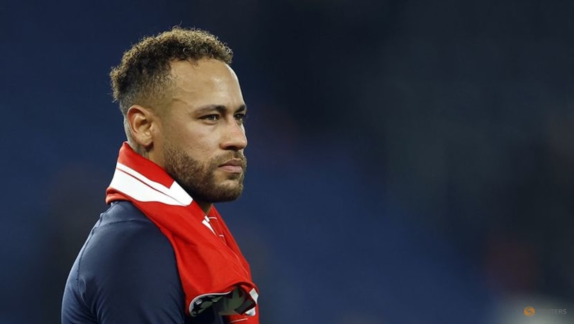 PSG's Neymar suffers ankle ligament damage, says club