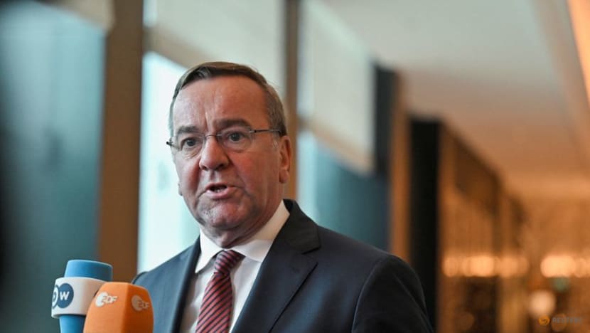 German defence minister cancels Iraq trip over protests