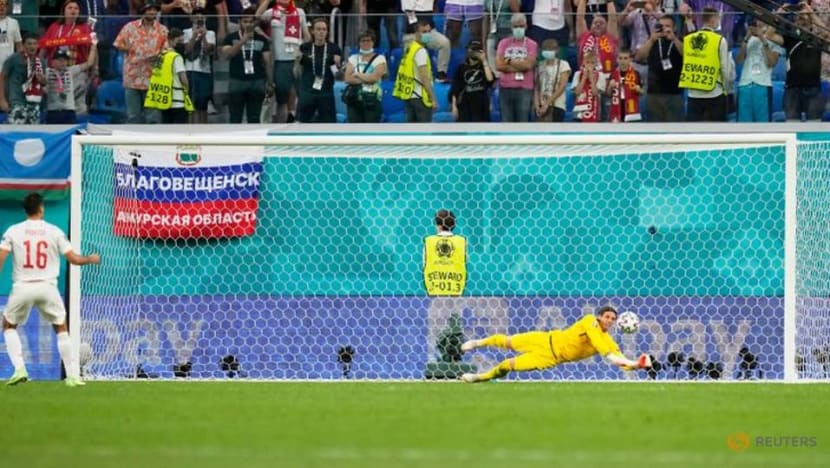 Soccer-Spain reach Euro semi-finals with penalties win v Switzerland Soccer-Spain reach Euro semi-finals with penalties win v Switzerland