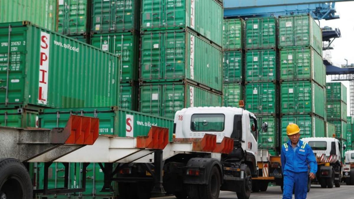 Indonesia’s Q3 GDP weakest in 2 years, exports slump further