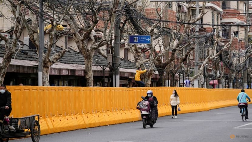 Shanghai denies lockdown rumours as daily COVID-19 infections near 1,000 Shanghai denies lockdown rumours as daily COVID-19 infections near 1,000