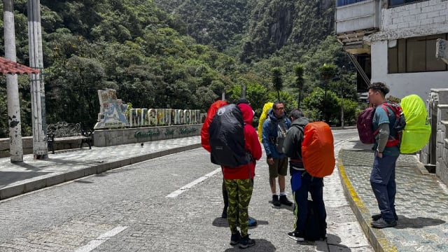 秘鲁关闭马丘比丘景点 数百名游客滞留