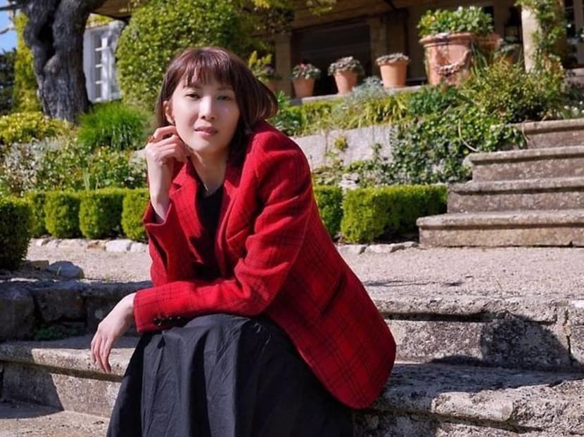 Actresses Jeanette Aw, Joanne Peh back in Singapore from China Actresses Jeanette Aw, Joanne Peh back in Singapore from China
