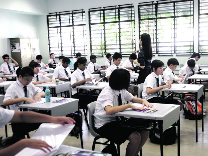 Mother tongue: Can the decline be stopped? Mother tongue: Can the decline be stopped?