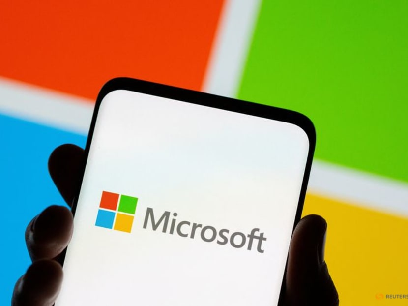 During the outage, most users were unable to exchange messages, join calls or use any features of the Team application. During the outage, most users were unable to exchange messages, join calls or use any features of the Team application.